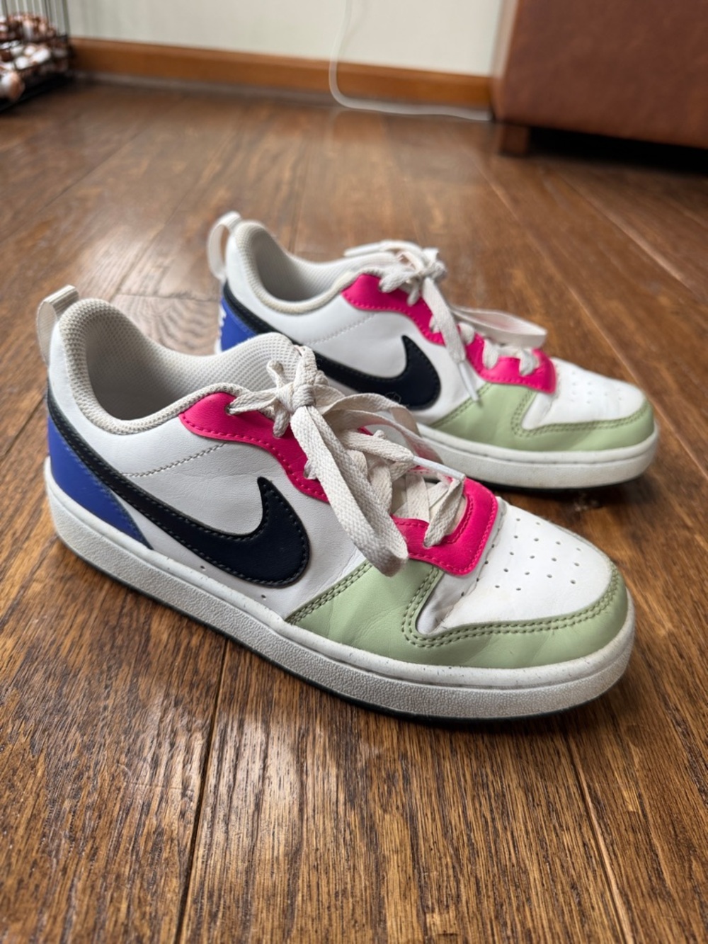 Nike Court Borough low